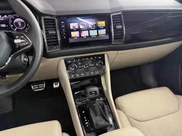 Kodiaq 2.0 TSI  Laurin&Klement  4x4 DSG PANO AHK