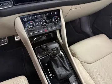 Kodiaq 2.0 TSI  Laurin&Klement  4x4 DSG PANO AHK