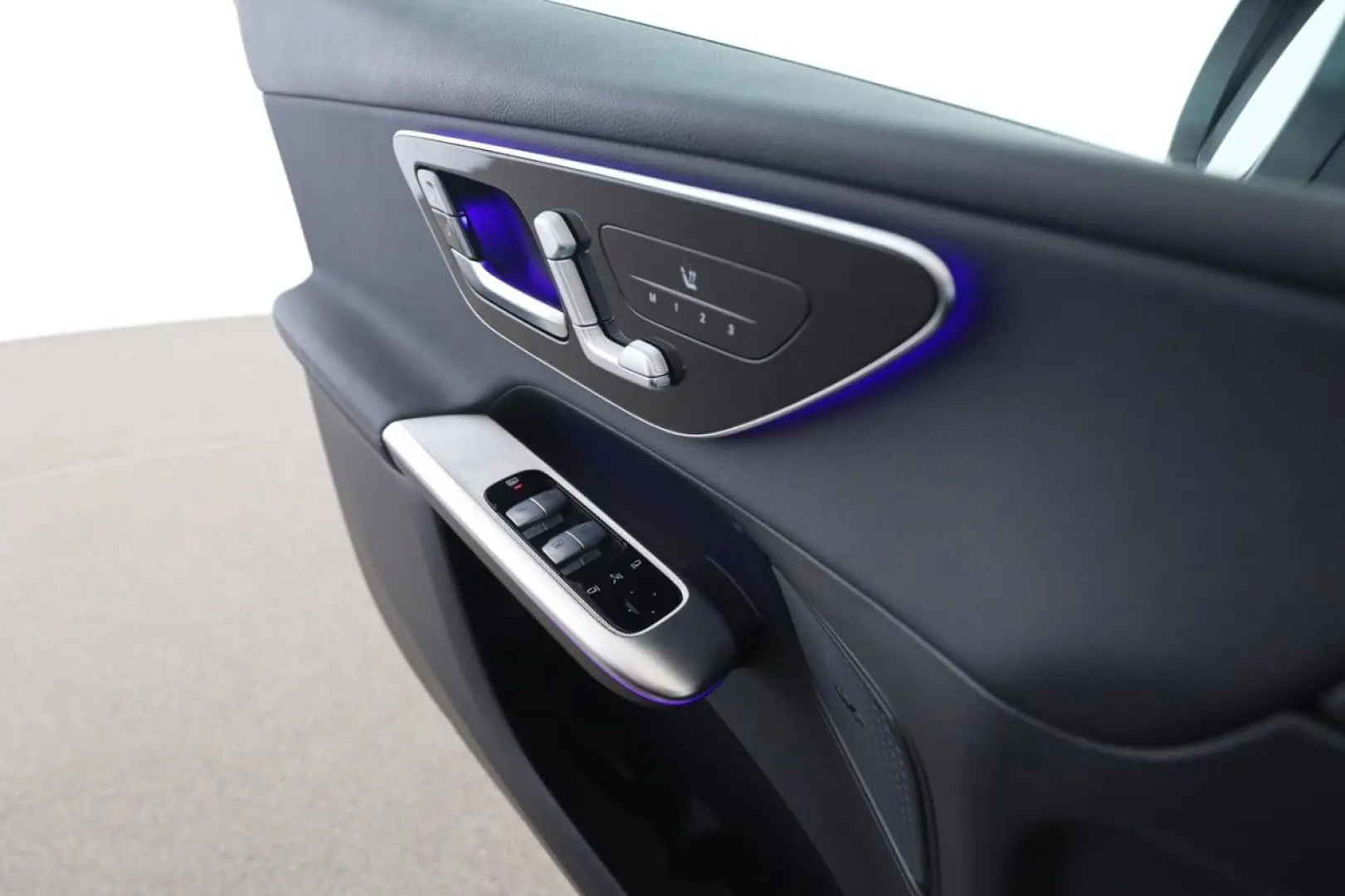 GLC 200 4M Avantgarde Pano Memory LED MBUX 360