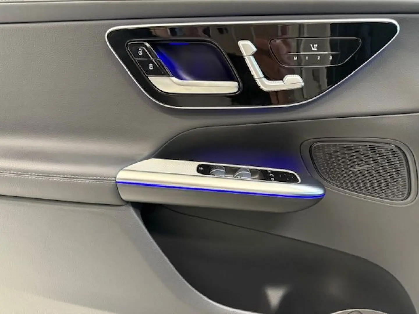 GLC 200 4M Avantgarde Memory LED MANUFAKTUR Lack