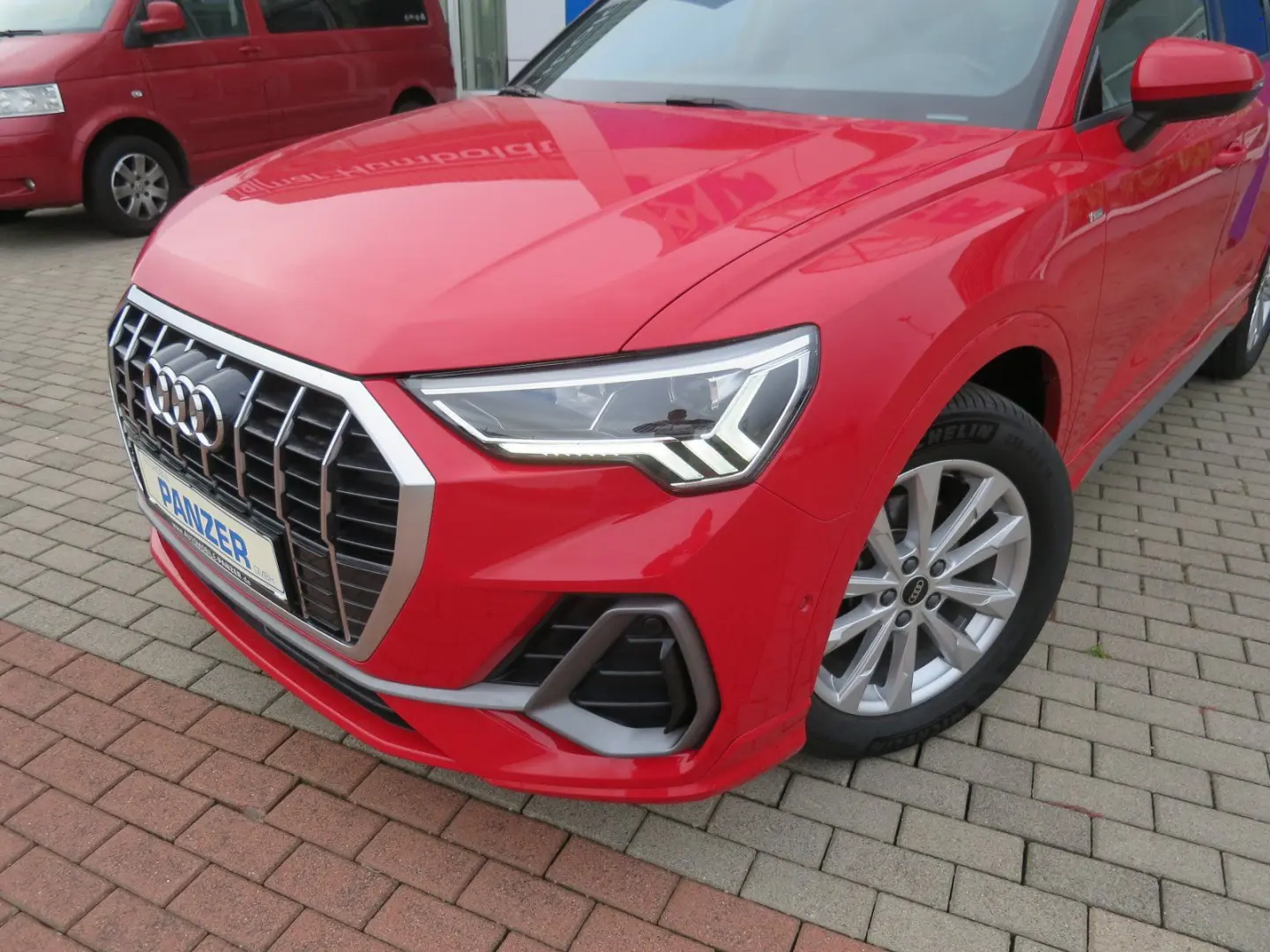Q3 35  2.0 TDI quattro S line Standhzg LED ACC