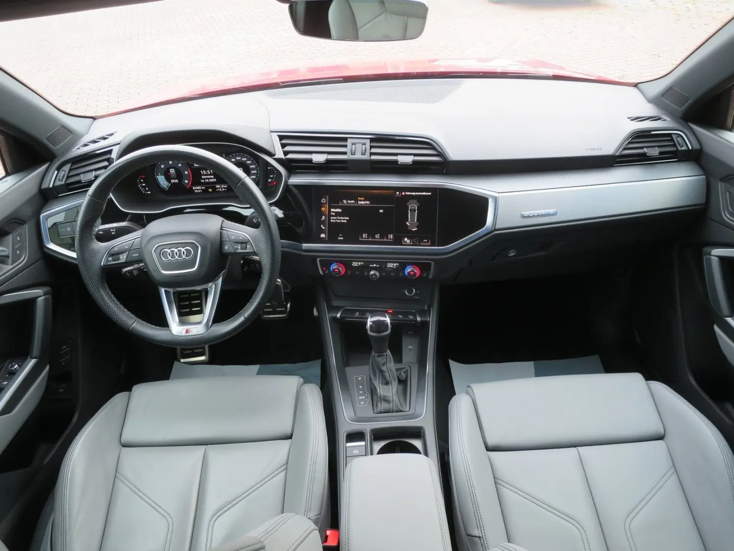 Q3 35  2.0 TDI quattro S line Standhzg LED ACC