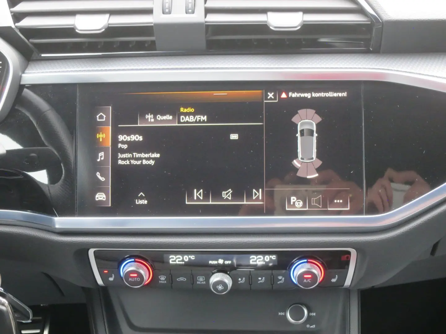 Q3 35  2.0 TDI quattro S line Standhzg LED ACC