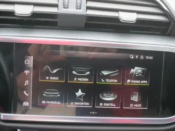 Q3 35  2.0 TDI quattro S line Standhzg LED ACC