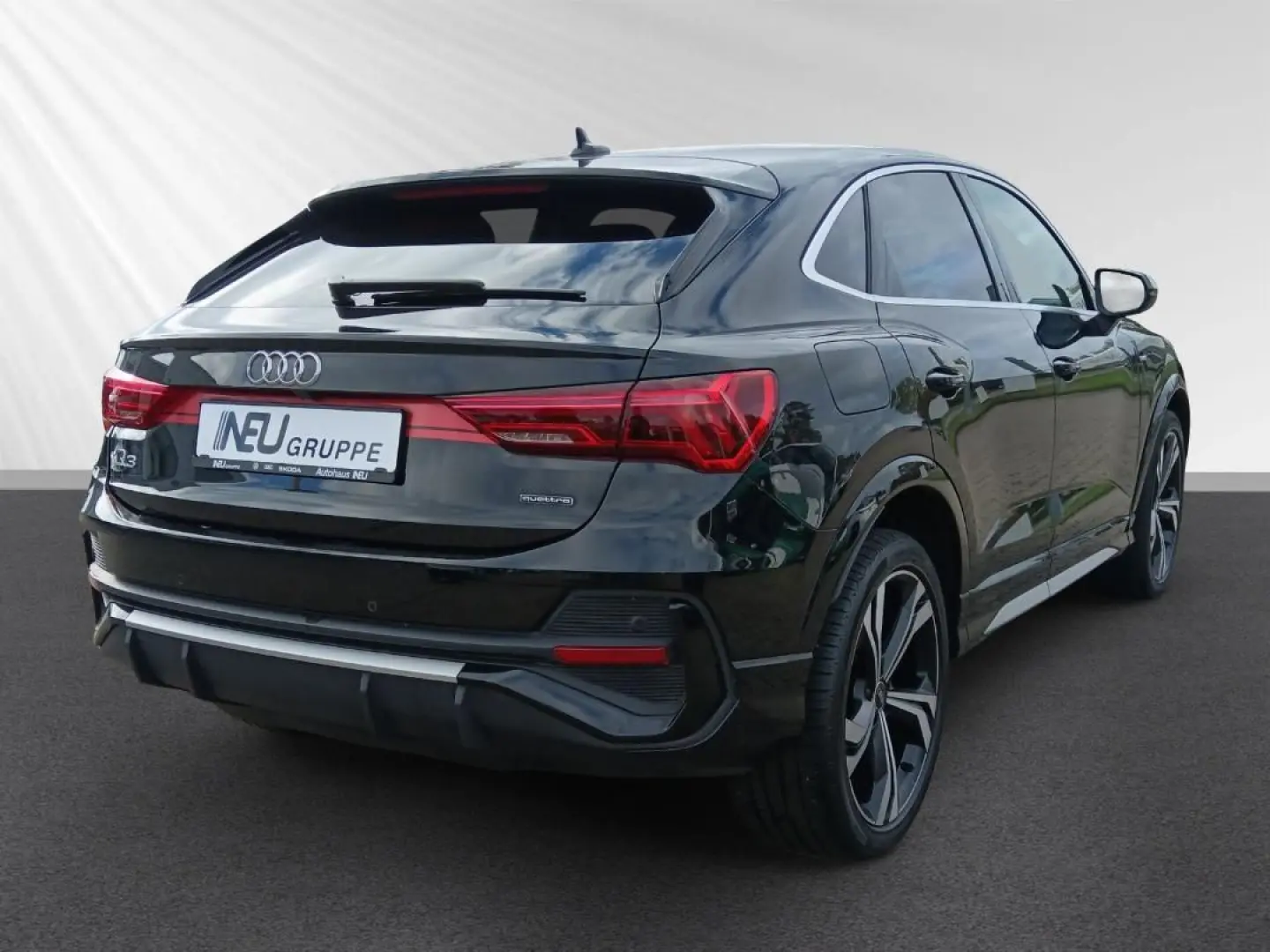 Q3 Sportback S line 40 TDI quattro S tronic AHK