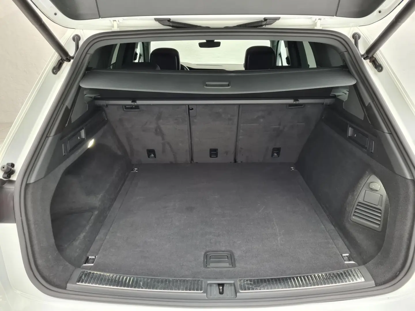 Touareg 3.0TDI R-Line 4Motion LED