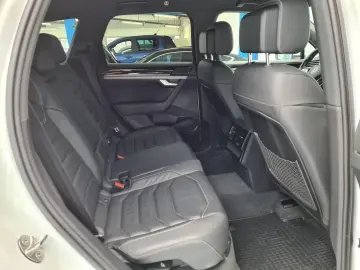 Touareg 3.0TDI R-Line 4Motion LED