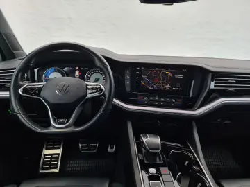 Touareg 3.0TDI R-Line 4Motion LED