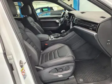 Touareg 3.0TDI R-Line 4Motion LED