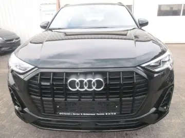 Q3 40 TDI quattro S line Black Autom. Navi LED