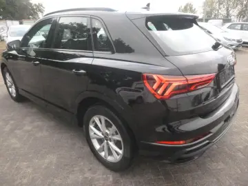 Q3 40 TDI quattro S line Black Autom. Navi LED