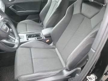 Q3 40 TDI quattro S line Black Autom. Navi LED