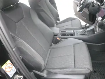 Q3 40 TDI quattro S line Black Autom. Navi LED