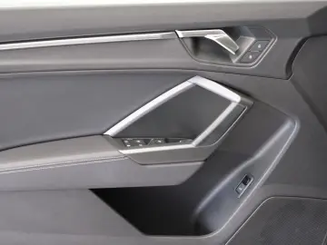 Q3 40 TDI quattro advanced PANO ACC AHK RFK LED