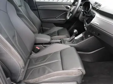 Q3 40 TDI quattro advanced PANO ACC AHK RFK LED