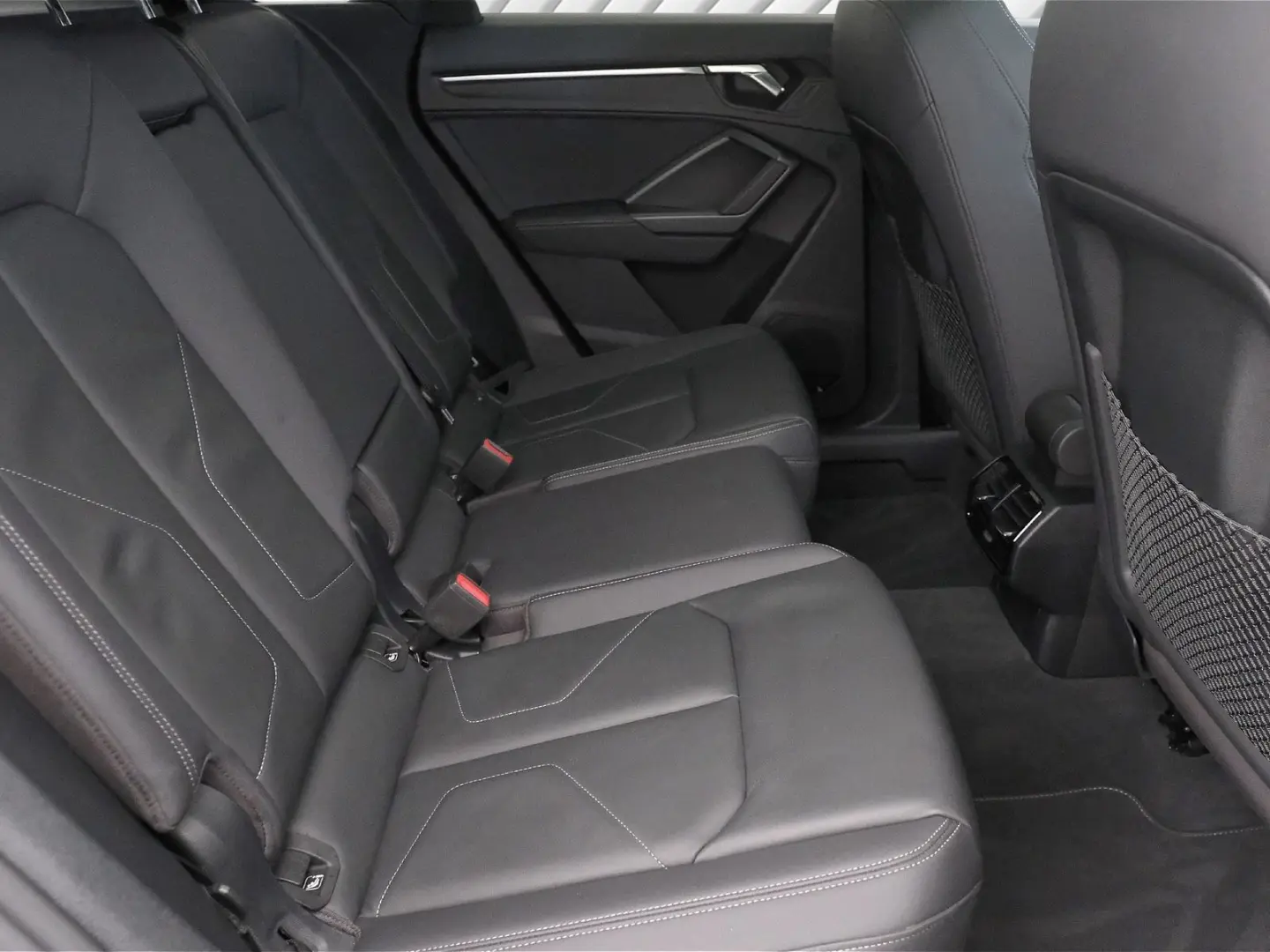 Q3 40 TDI quattro advanced PANO ACC AHK RFK LED