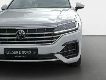 Touareg R-Line 3.0 TDI 19Z Leder RFK LED ACC DAB