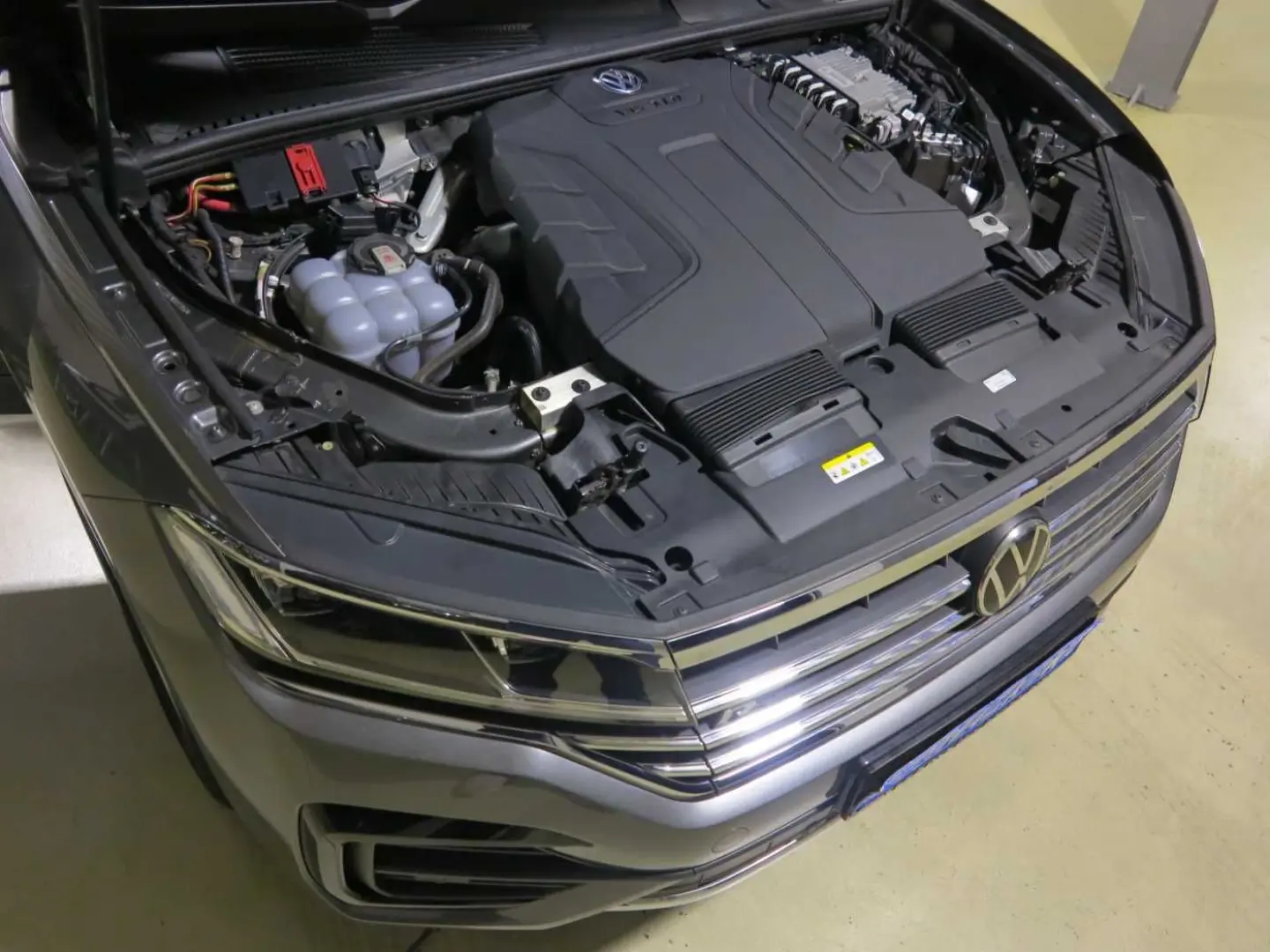 Touareg 3.0 V6TDI SCR 4Mot DPF Aut. R-Line Leder