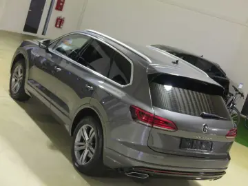 Touareg 3.0 V6TDI SCR 4Mot DPF Aut. R-Line Leder