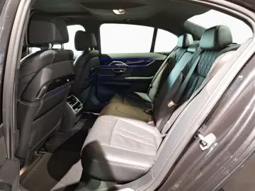 730d xDrive DA Prof ACC HUD StdHzg KomfSz Glasd.