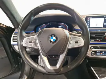 730d xDrive DA Prof ACC HUD StdHzg KomfSz Glasd.