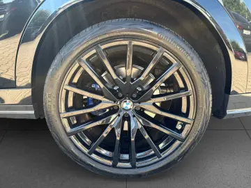 X6 xDr 30d M Sport HUD RFK Pano Laser Iconic 22