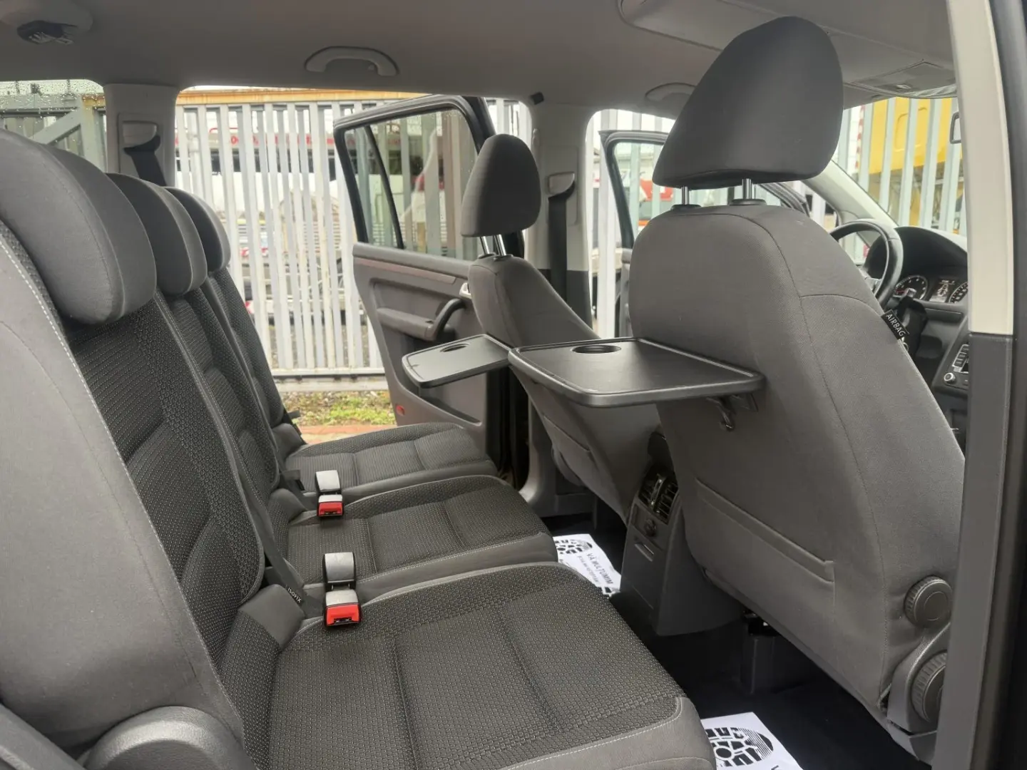 Volkswagen Touran 2011 1.4L Benzină