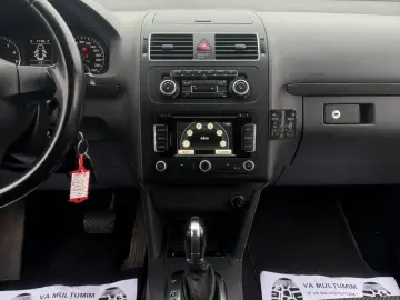 Volkswagen Touran 2011 1.4L Benzină