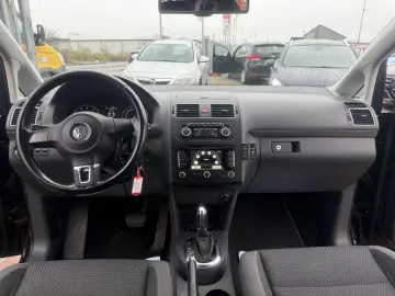 Volkswagen Touran 2011 1.4L Benzină