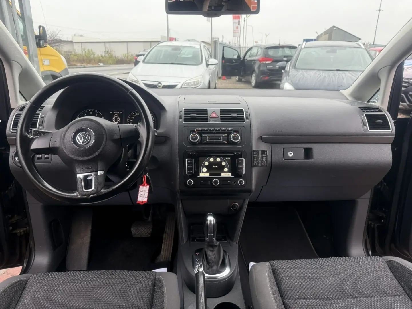 Volkswagen Touran 2011 1.4L Benzină