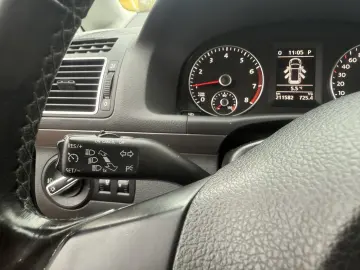 Volkswagen Touran 2011 1.4L Benzină