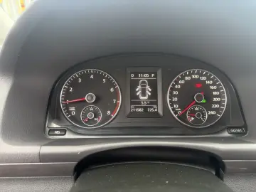 Volkswagen Touran 2011 1.4L Benzină