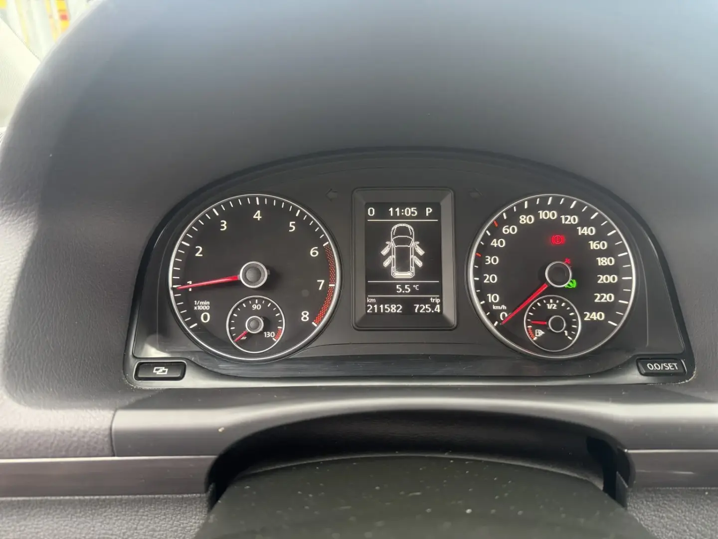 Volkswagen Touran 2011 1.4L Benzină