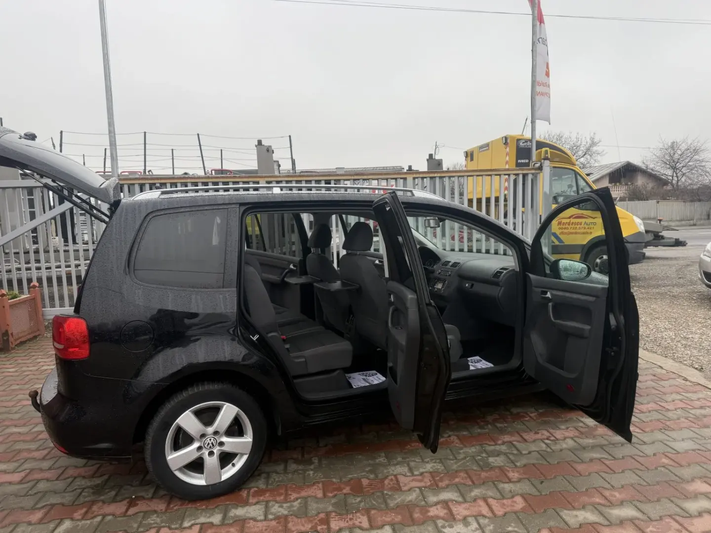 Volkswagen Touran 2011 1.4L Benzină