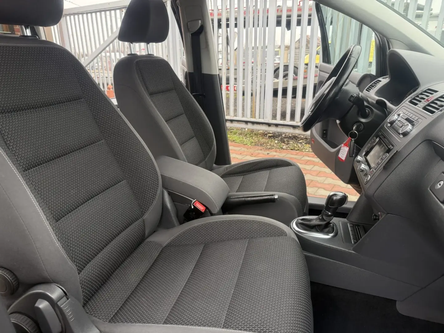 Volkswagen Touran 2011 1.4L Benzină