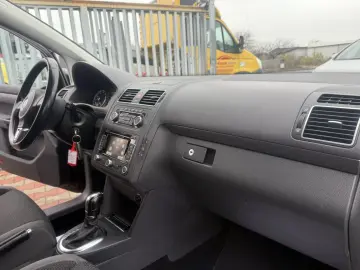 Volkswagen Touran 2011 1.4L Benzină