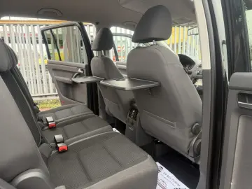 Volkswagen Touran 2011 1.4L Benzină