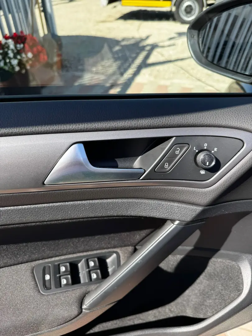 Volkswagen Golf 7 2014 1.2L Benzină