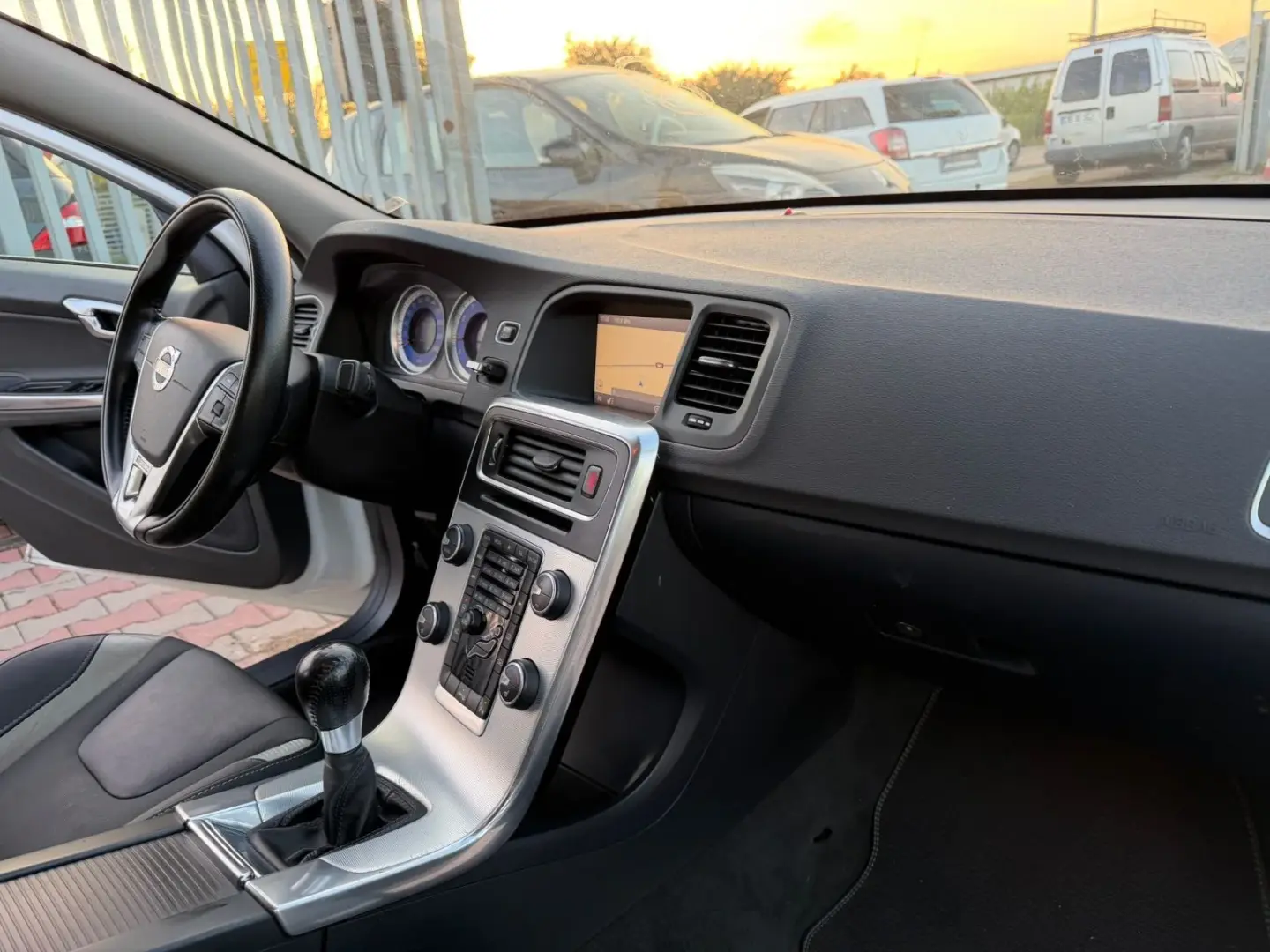 Volvo S60 2012 1.6L Benzină