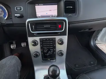 Volvo S60 2012 1.6L Benzină