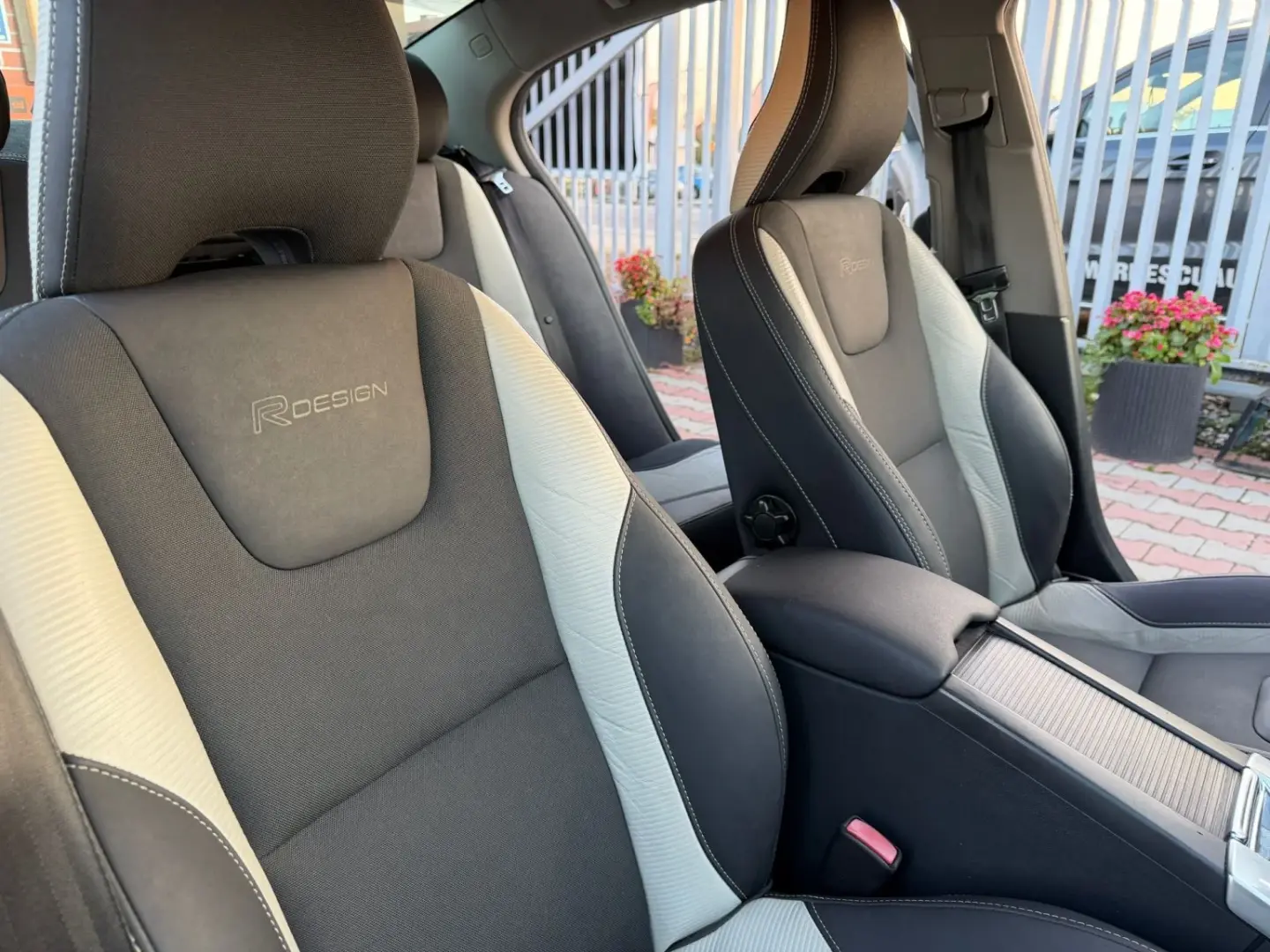 Volvo S60 2012 1.6L Benzină