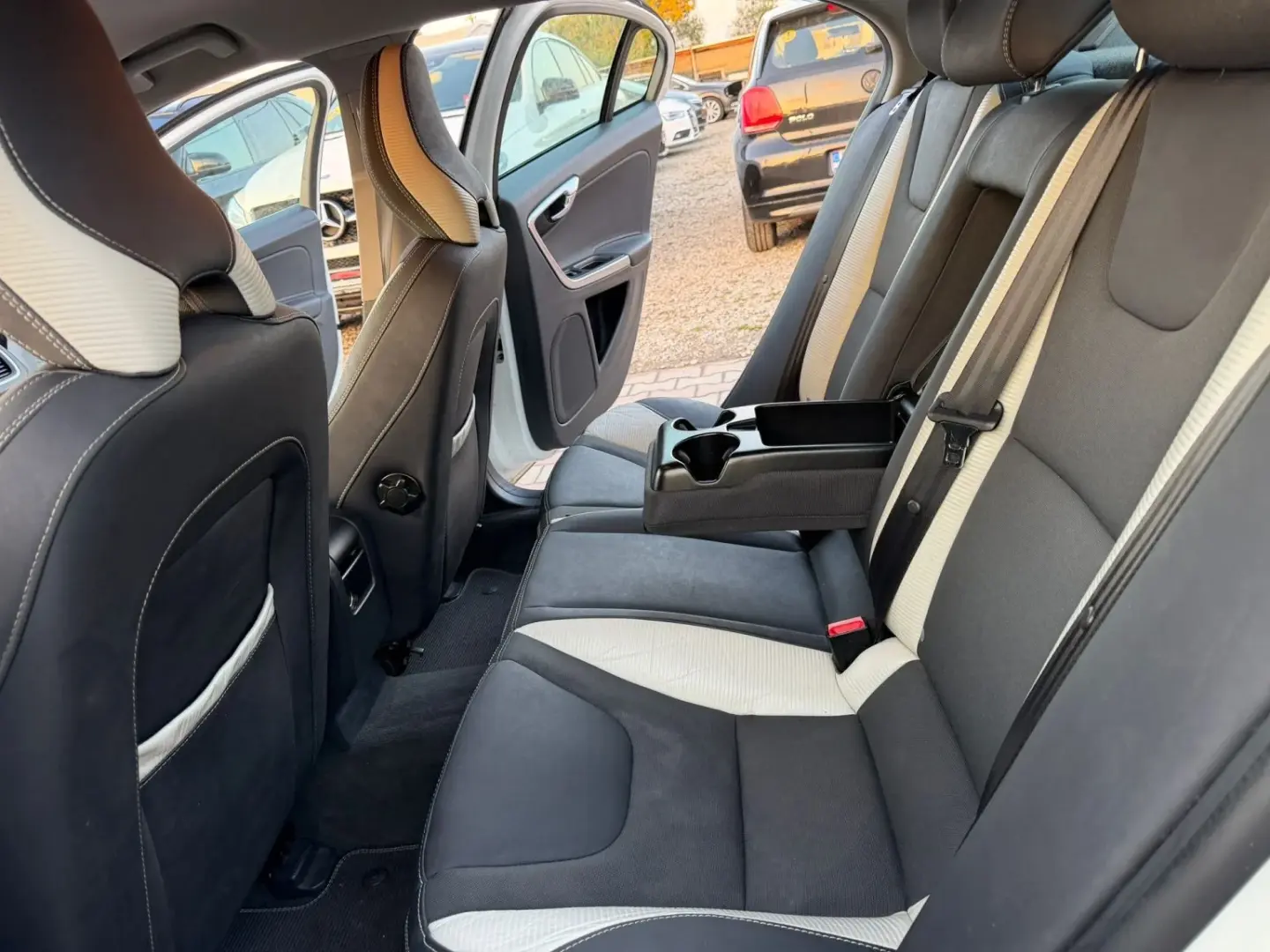 Volvo S60 2012 1.6L Benzină