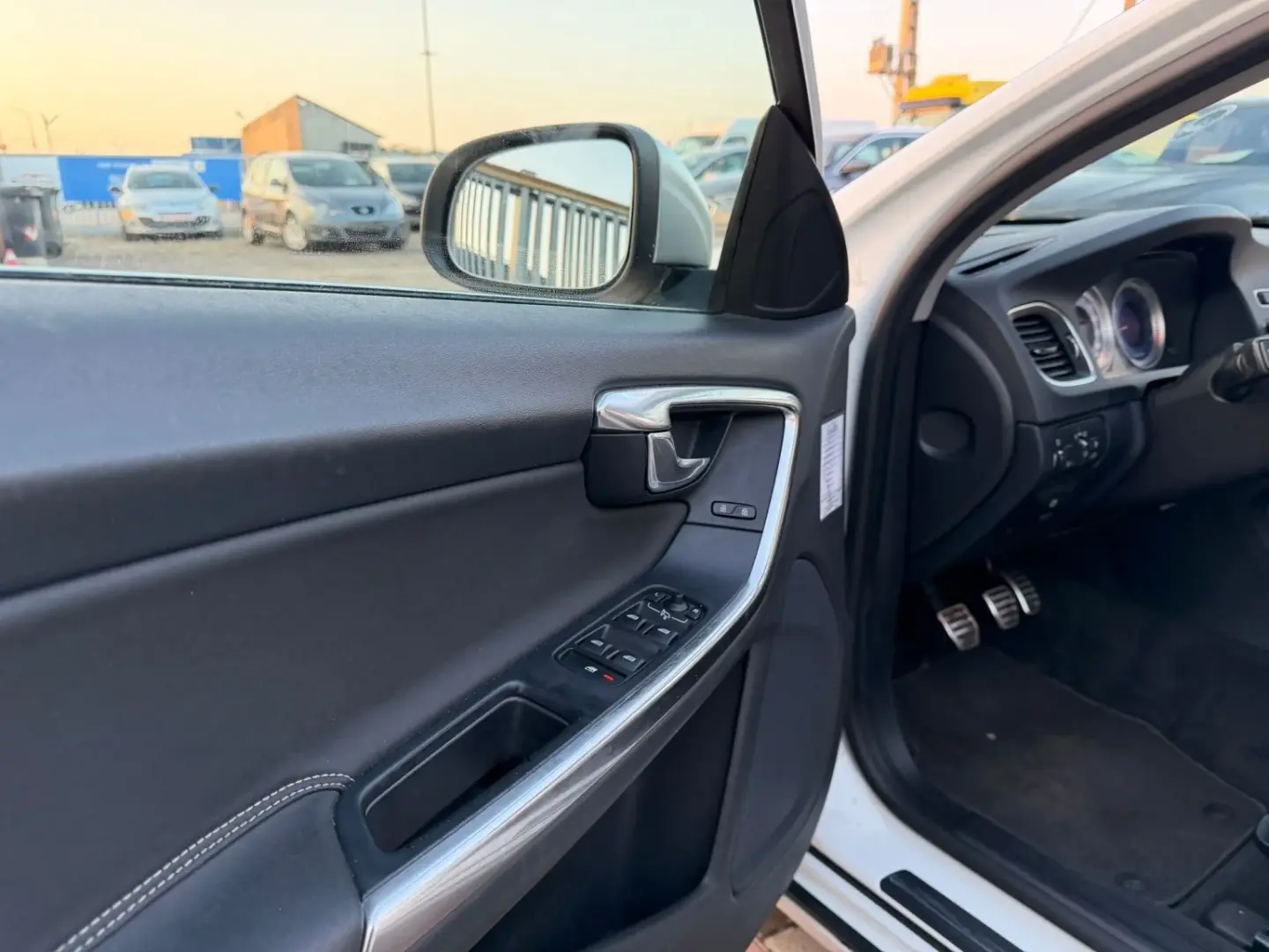 Volvo S60 2012 1.6L Benzină