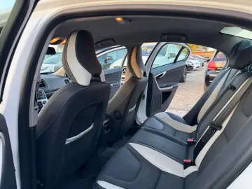 Volvo S60 2012 1.6L Benzină