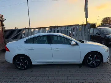 Volvo S60 2012 1.6L Benzină