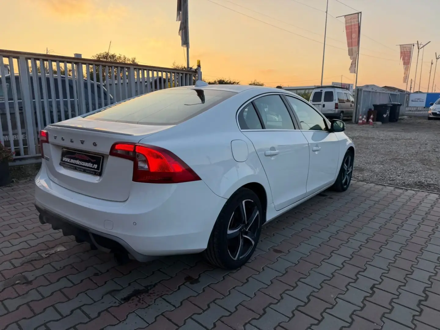 Volvo S60 2012 1.6L Benzină
