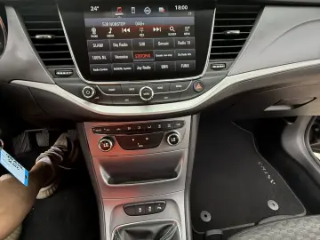 Opel ASTRA K 2018 1.6L Diesel