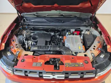 DACIA DUSTER 1.6 HEV 140 Journey