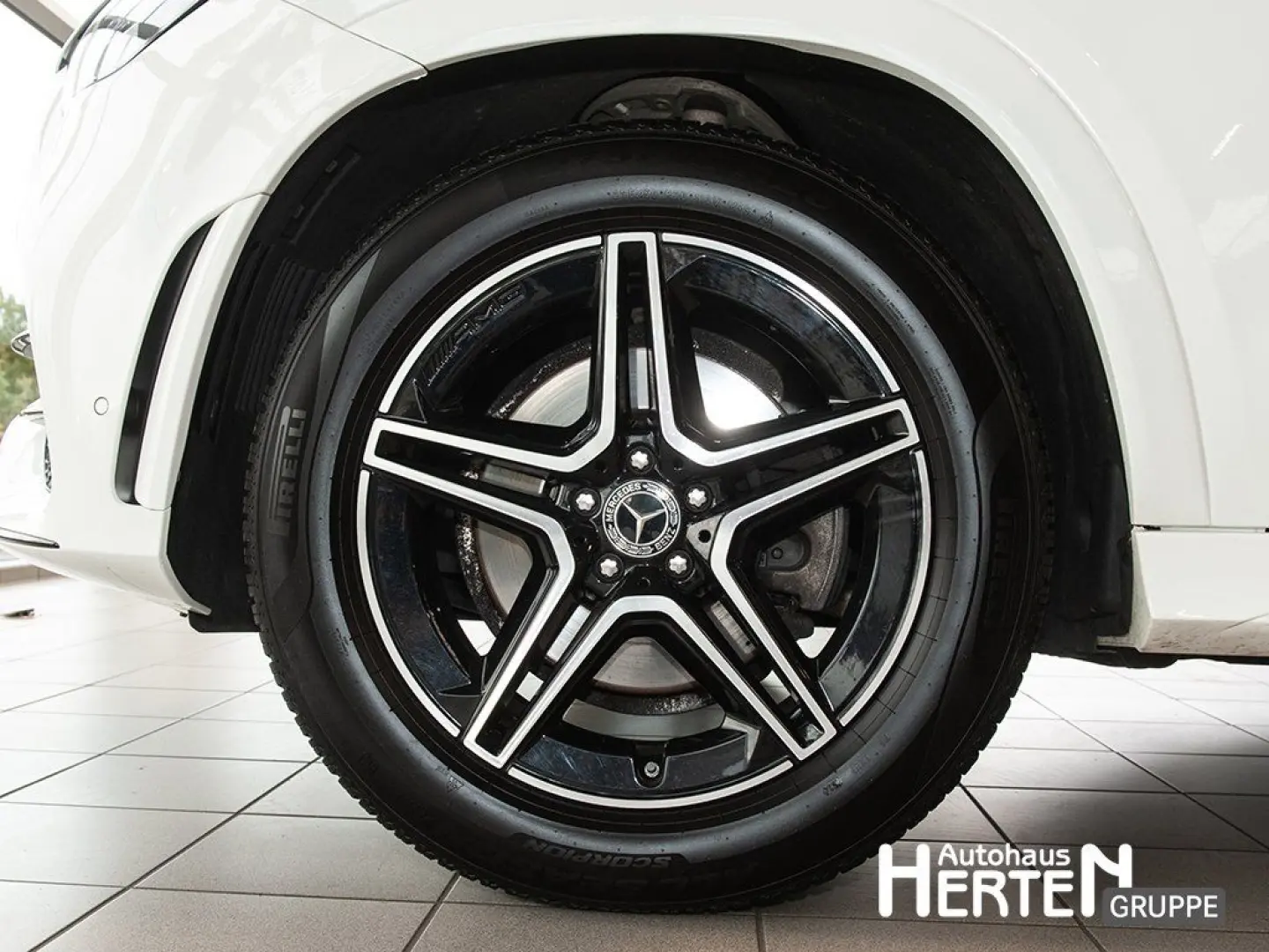 GLE 300 d 4M AMG NIGHT PANO 360  20 ZOLL LED SHZ