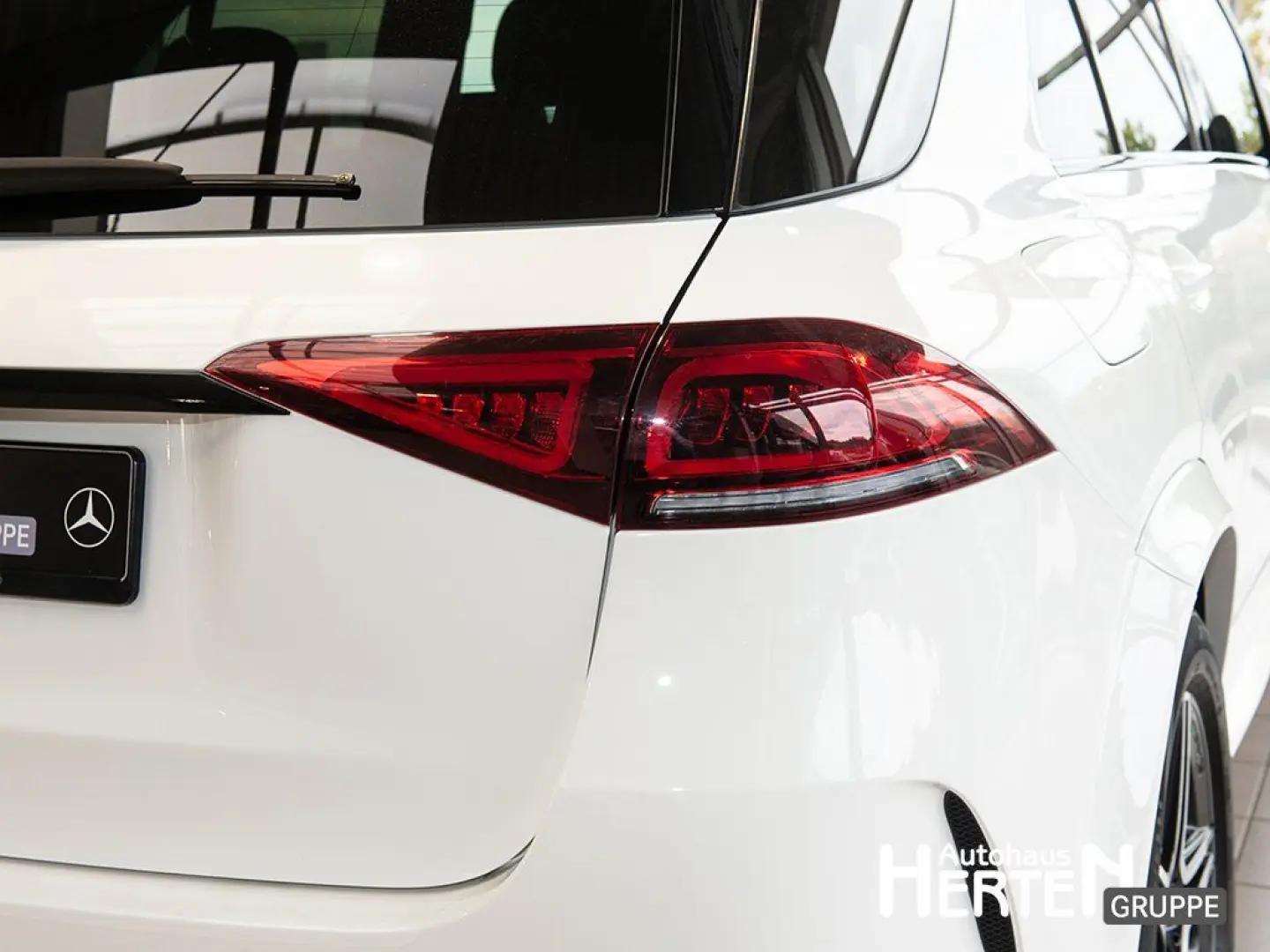 GLE 300 d 4M AMG NIGHT PANO 360  20 ZOLL LED SHZ